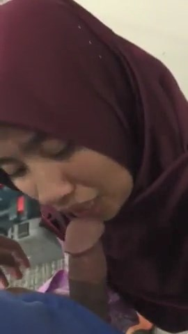 Bokep Asisten Jilbab Disuruh Bj Di Kantor